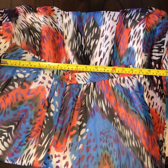 🐆Intrigue Chiffon Abstract Animal Print, white lined colorful maxi skirt - Picture 10 of 11